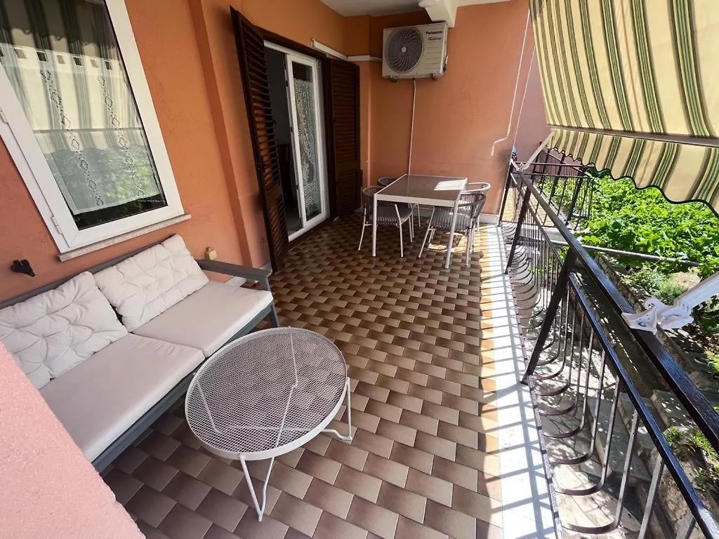 Apartments Ida Cres