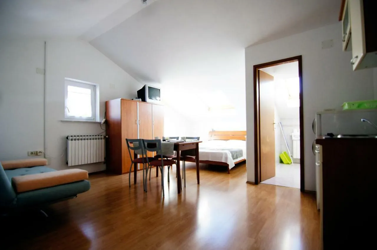 Apartments Ida Cres