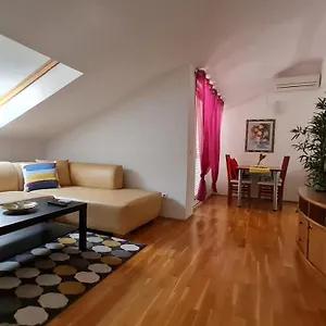 Apartment Bella, Cres
