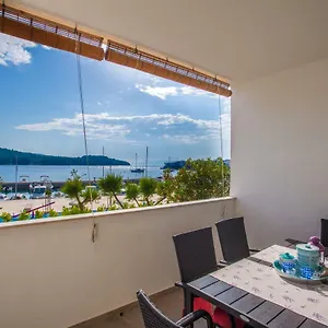 Apartment Sara -, Cres
